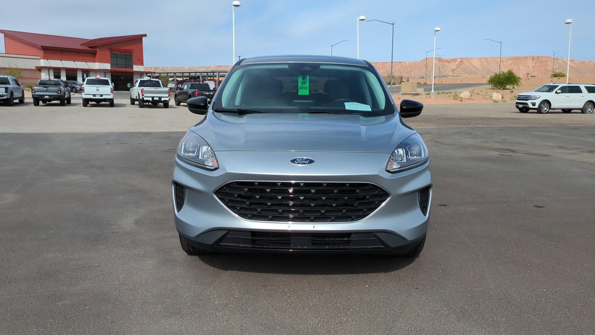 Used 2022 Ford Escape SE w/ SE Sport Appearance Package FWD image 9