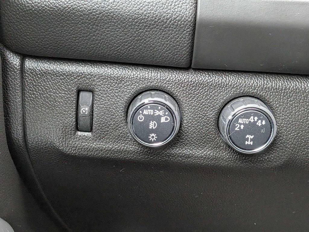 Used 2018 Chevrolet Colorado LT w/ LT Convenience Package AWD/4WD image 24