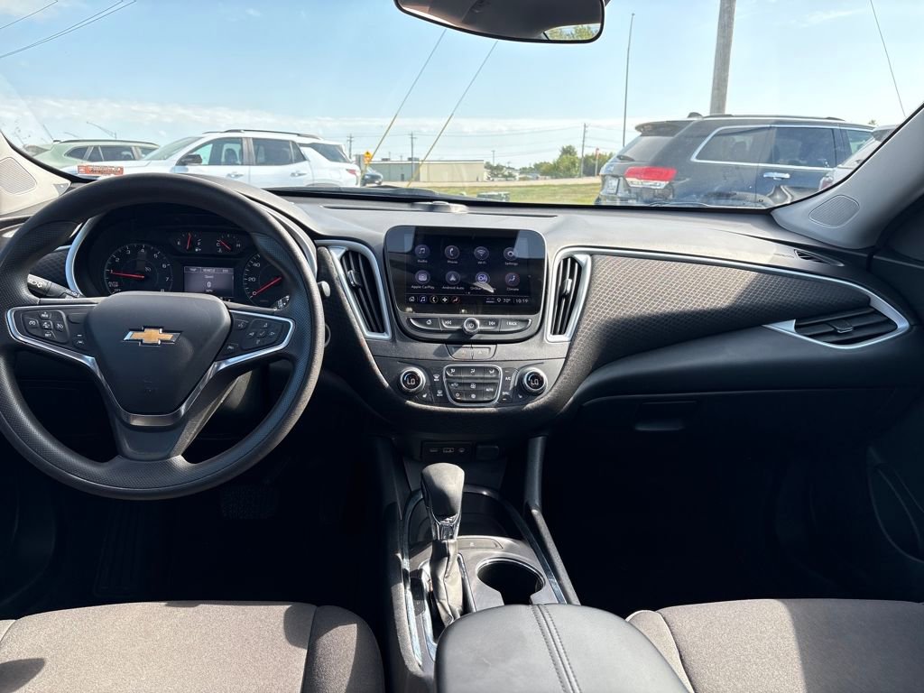 Used 2023 Chevrolet Malibu LT image 17