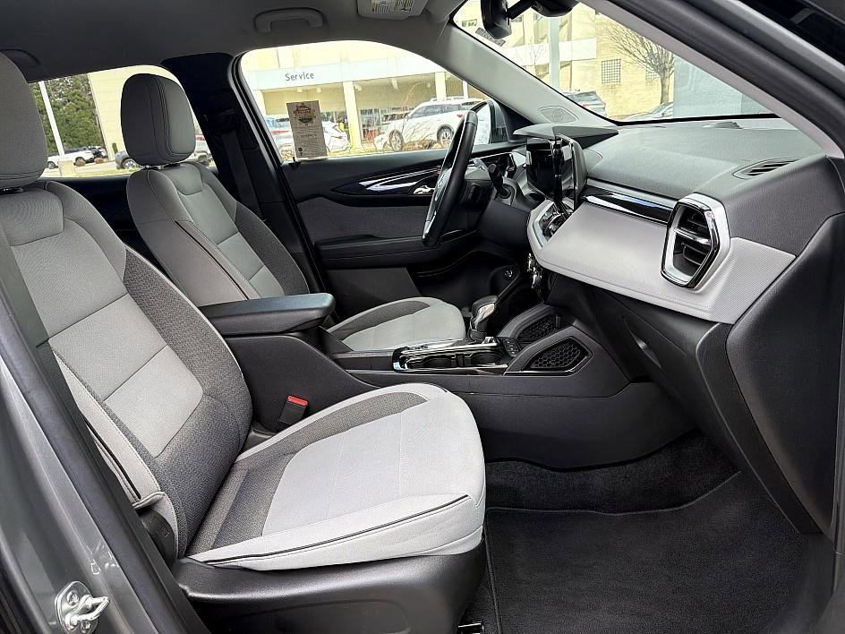 Used 2024 Chevrolet TrailBlazer LT w/ Convenience Package image 19