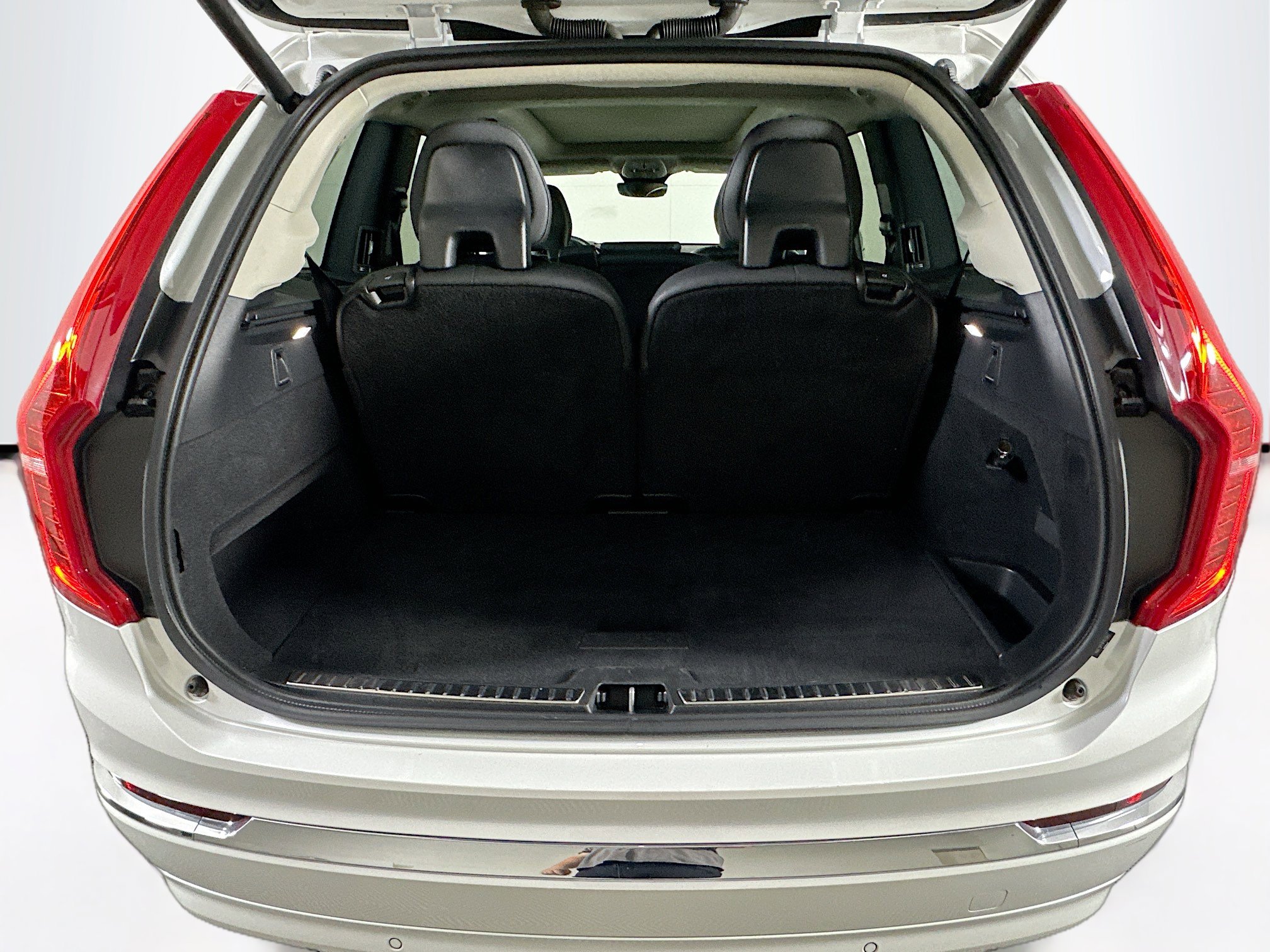 Used 2024 Volvo XC90 B5 Plus image 31