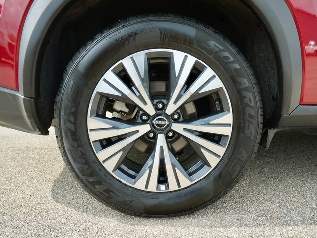 Used 2023 Nissan Rogue SV image 33