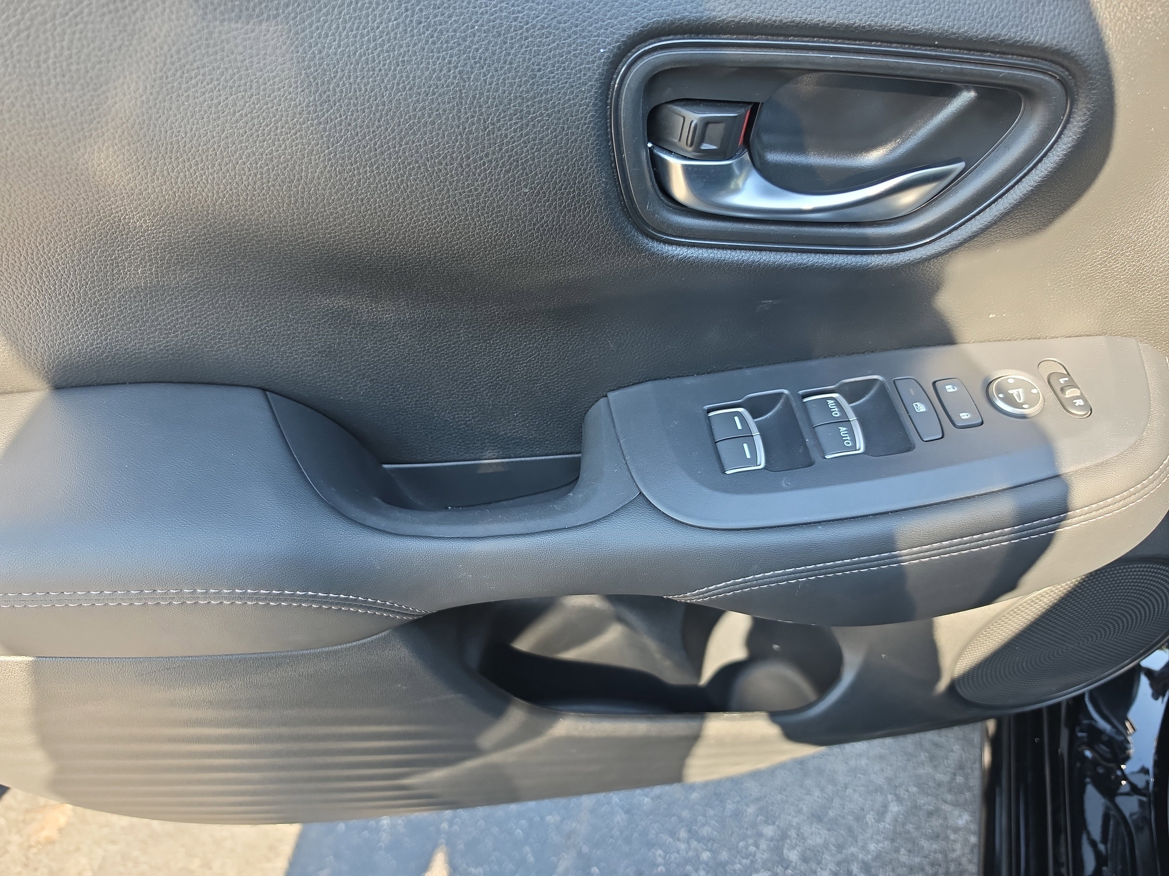 Certified 2024 Honda HR-V EX-L image 14