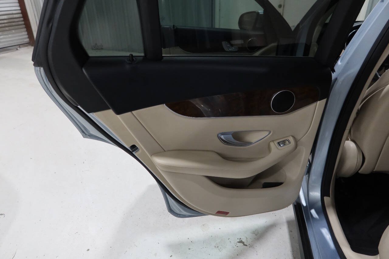Used 2018 Mercedes-Benz GLC 300 image 31