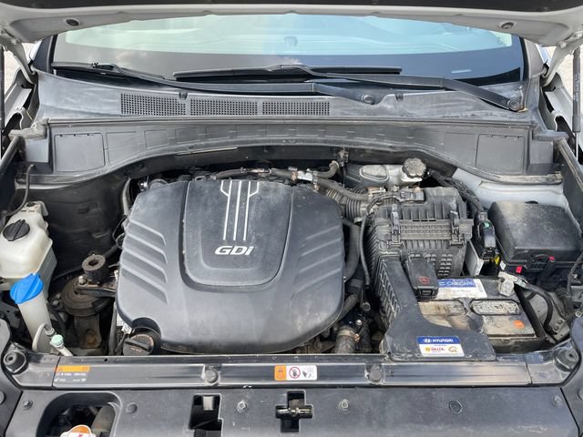Used 2017 Hyundai Santa Fe AWD image 20