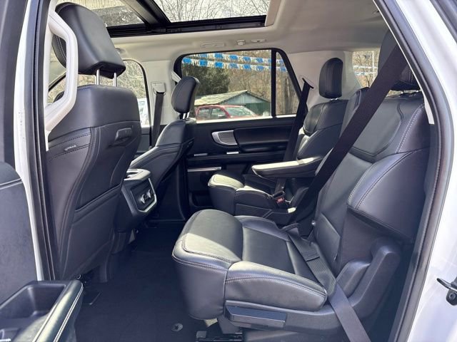 Used 2025 Ford Expedition Max Platinum image 24