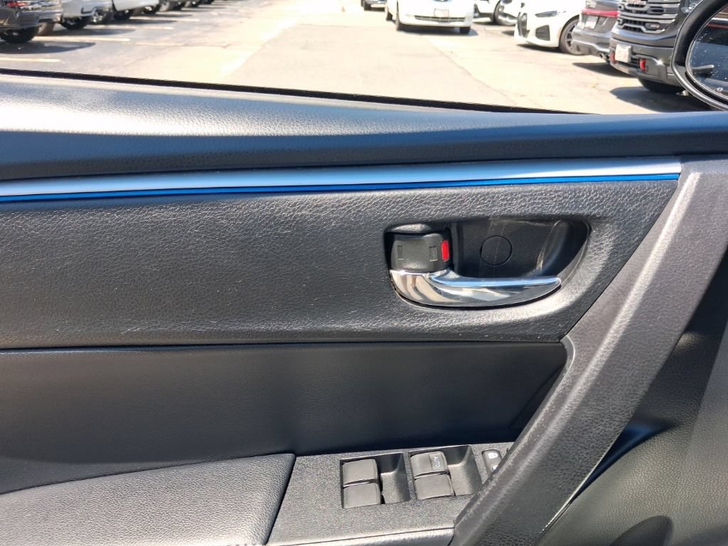 Used 2015 Toyota Corolla S FWD image 17