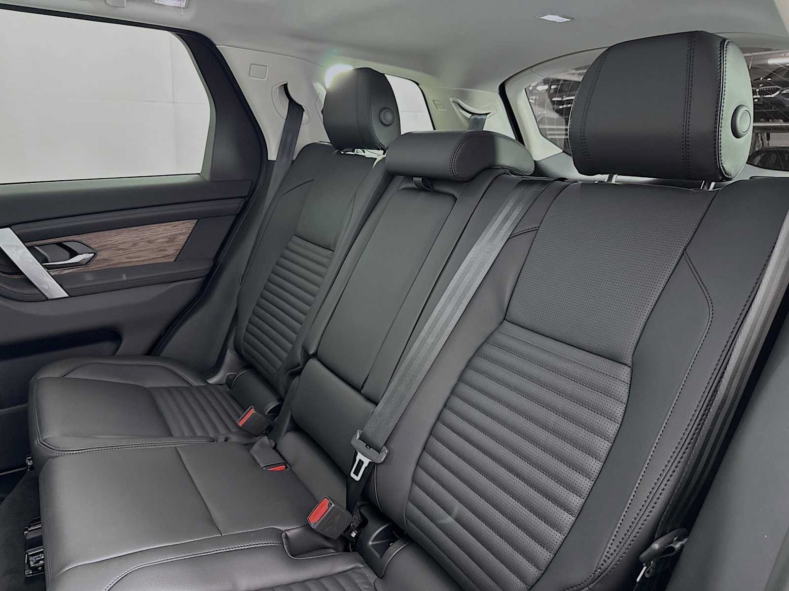 New 2025 Land Rover Discovery Sport S AWD/4WD image 21