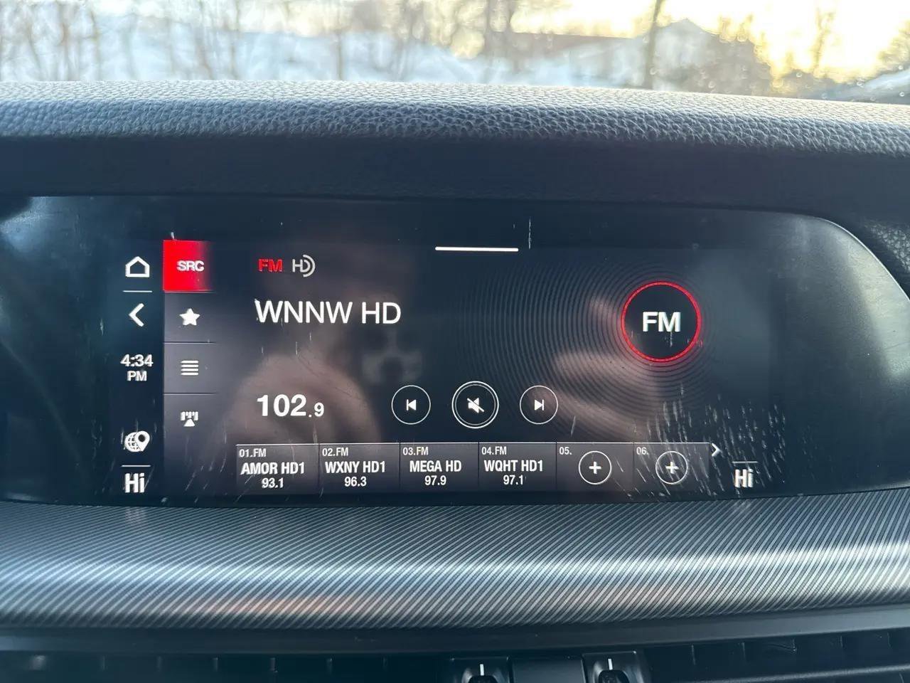 Used 2022 Alfa Romeo Stelvio Veloce image 44