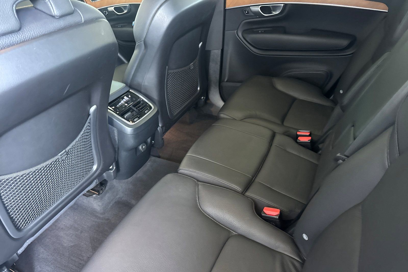 Certified 2024 Volvo XC90 B6 Plus image 5