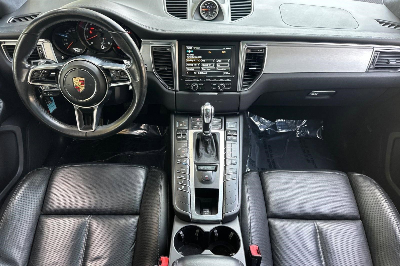 Used 2015 Porsche Macan Turbo AWD/4WD image 27