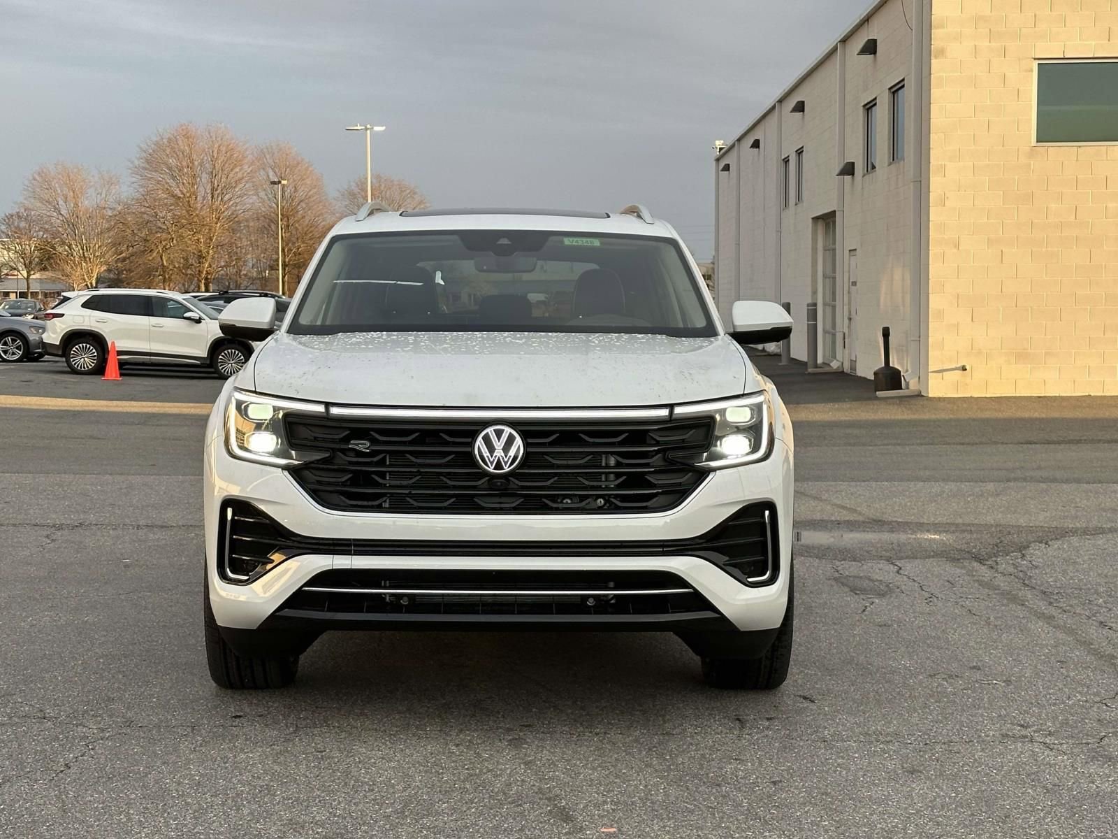 New 2026 Volkswagen Atlas SEL Premium R-Line image 9