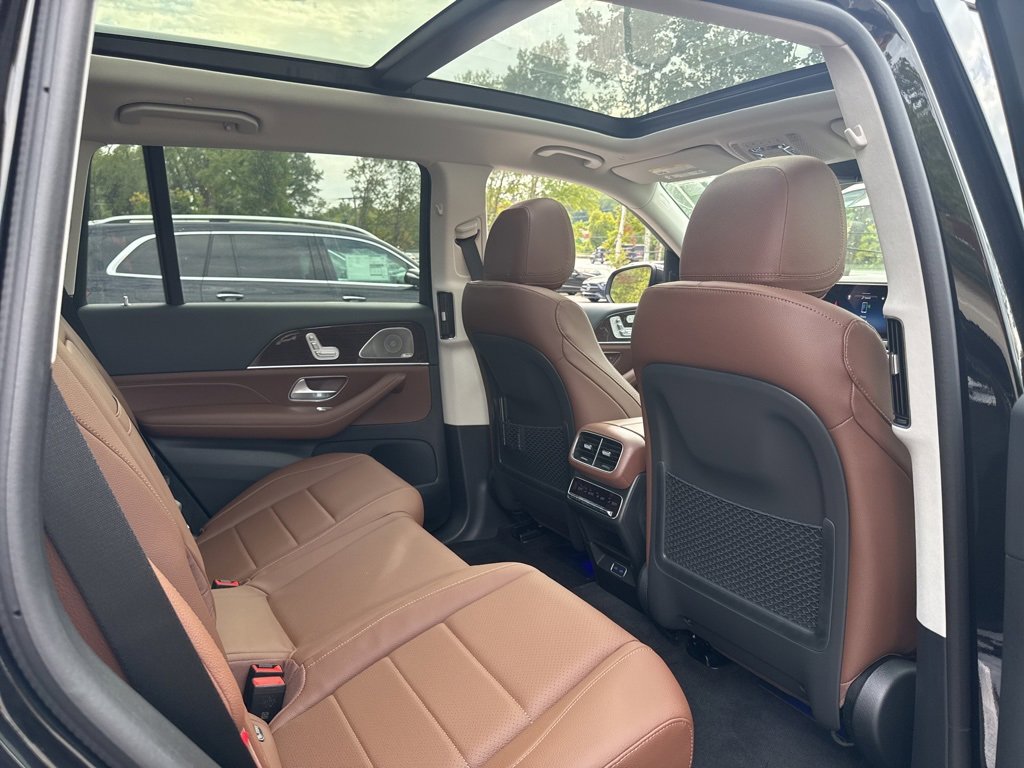 New 2026 Mercedes-Benz GLS 450 4MATIC image 27