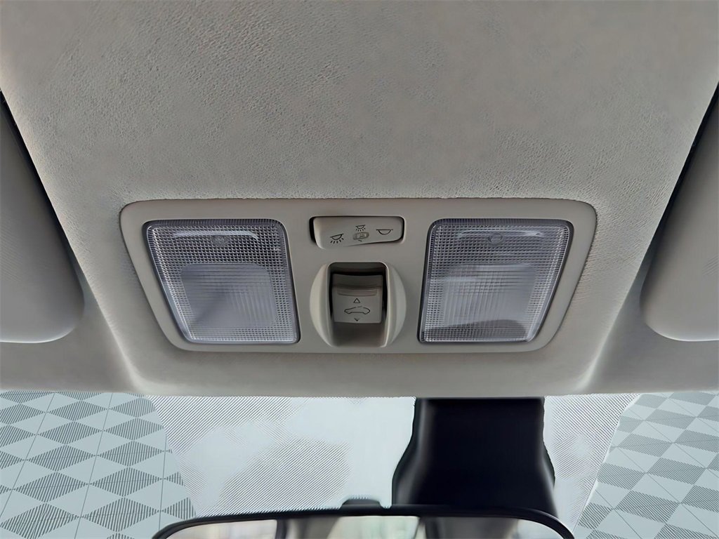 Certified 2025 Hyundai Venue SEL image 26