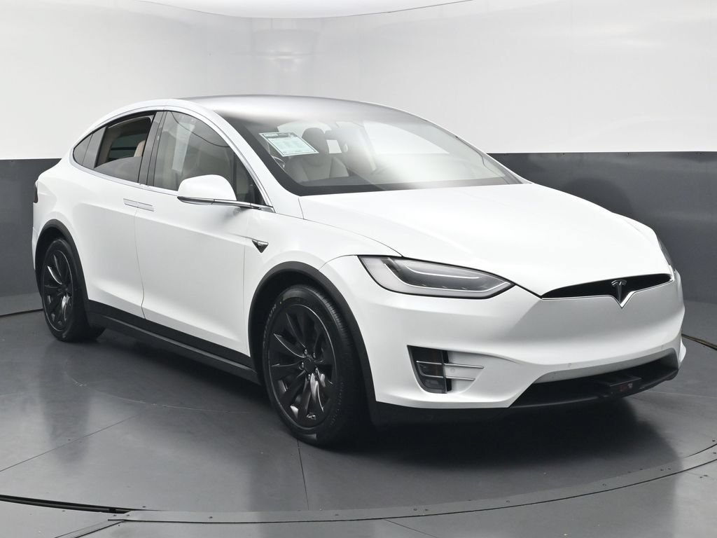 Used 2018 Tesla Model X 75D AWD/4WD image 3