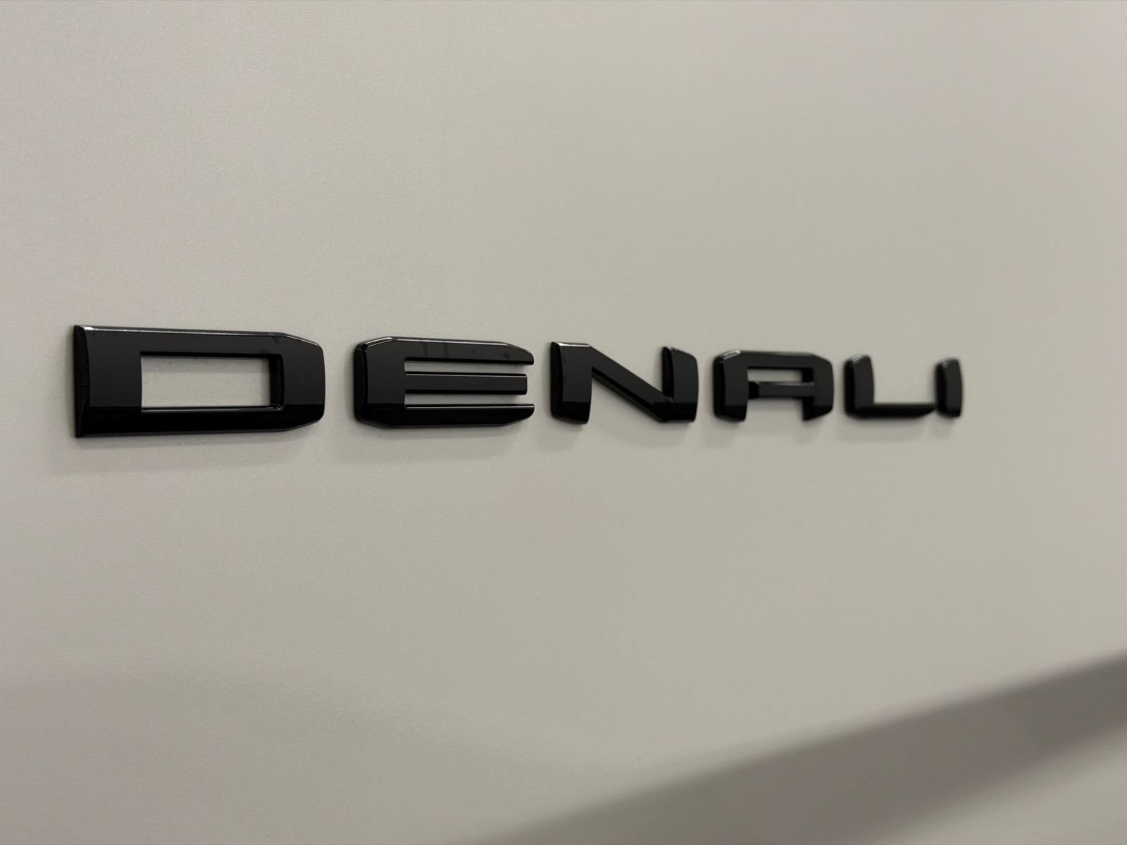 Used 2023 GMC Yukon XL Denali Ultimate AWD/4WD image 19