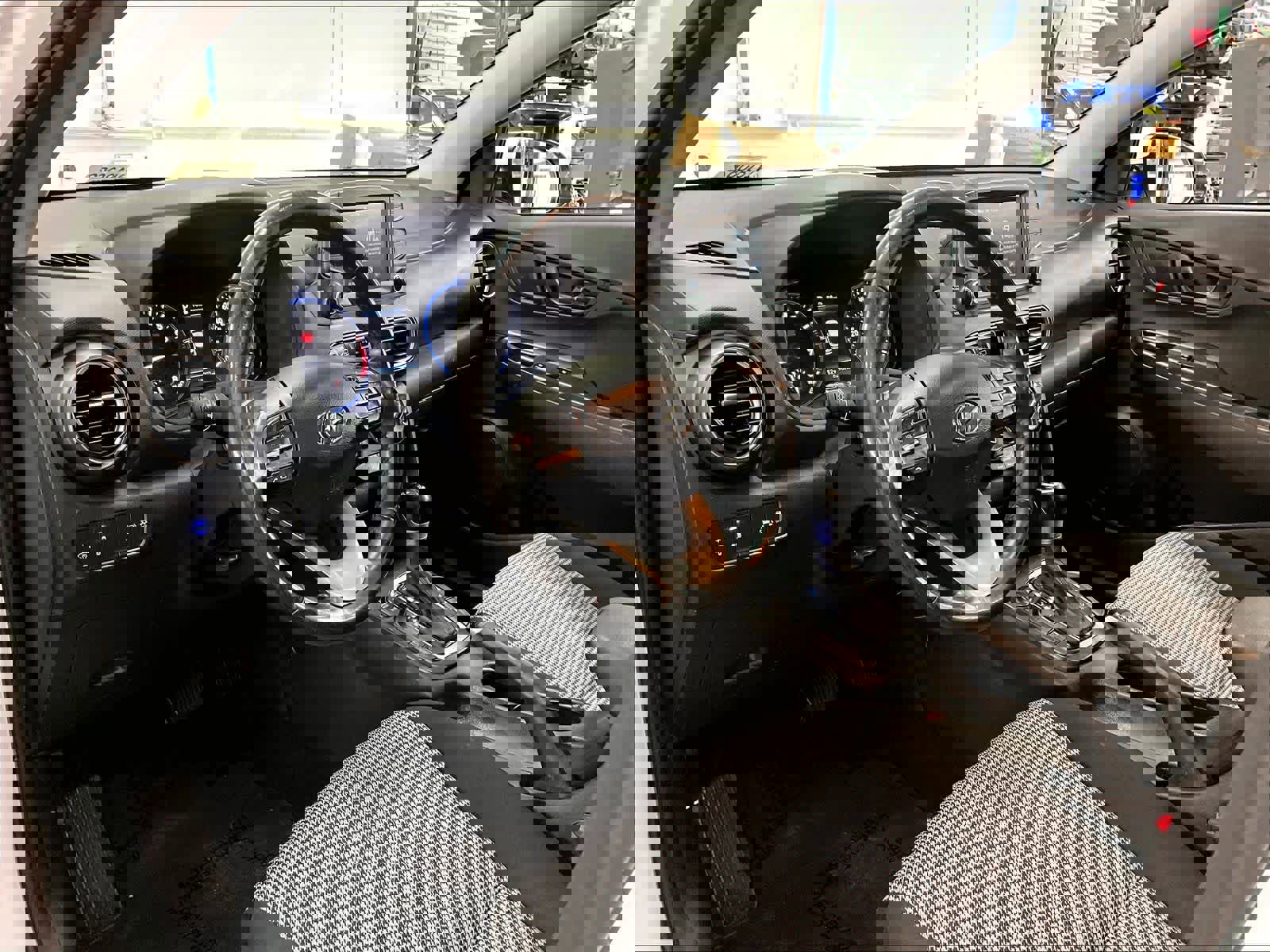 Used 2021 Hyundai Kona SEL image 16