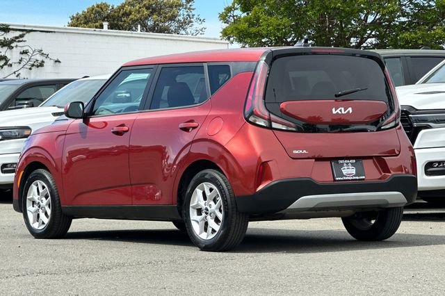 Used 2023 Kia Soul LX w/ LX Technology Package image 6
