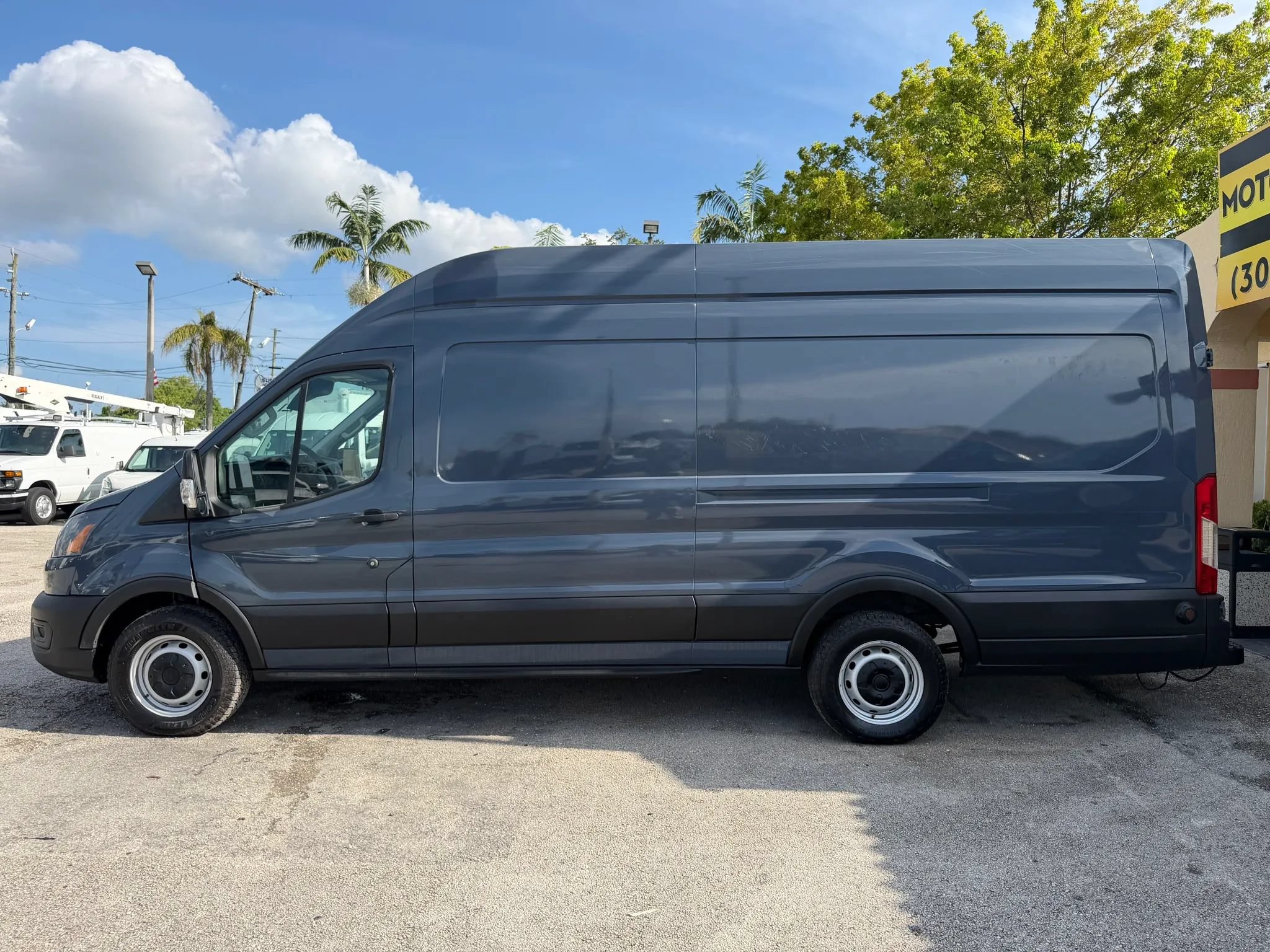 Used 2020 Ford Transit 250 148 High Roof Extended RWD image 2