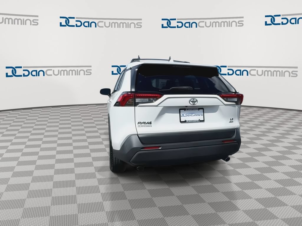 Used 2019 Toyota RAV4 LE AWD/4WD image 7