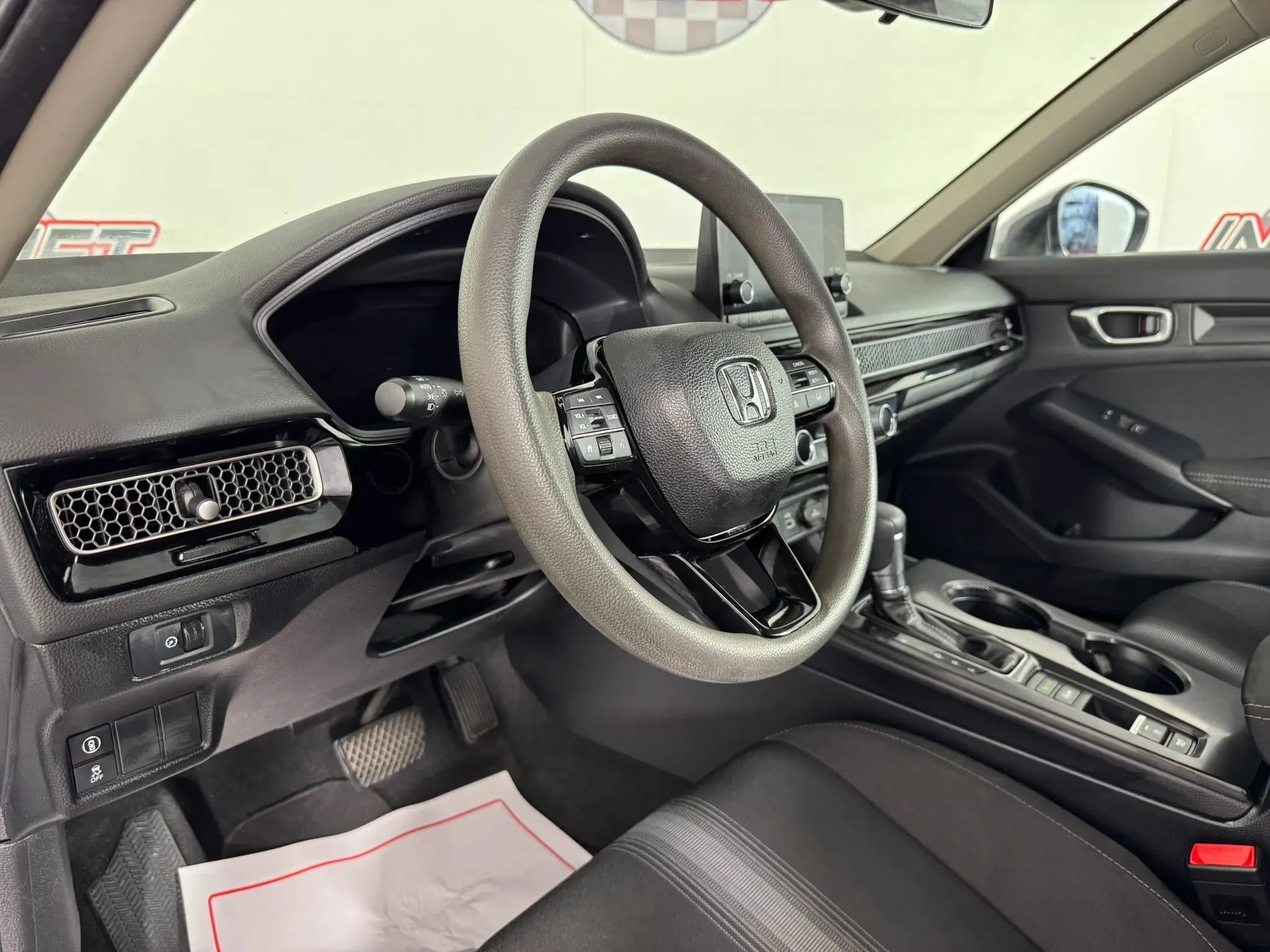 Used 2023 Honda Civic LX image 10