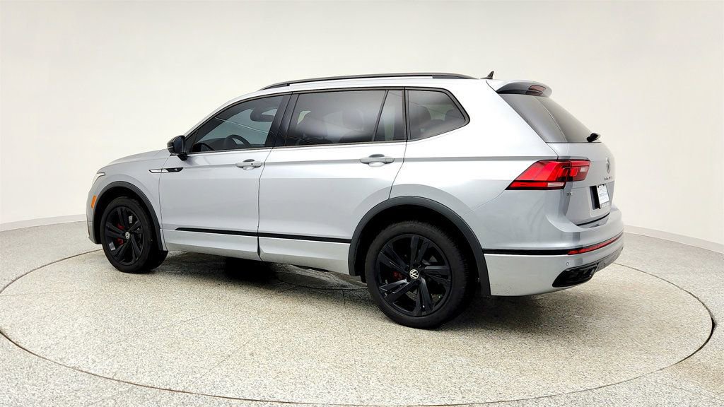 Used 2024 Volkswagen Tiguan SE R-Line image 7