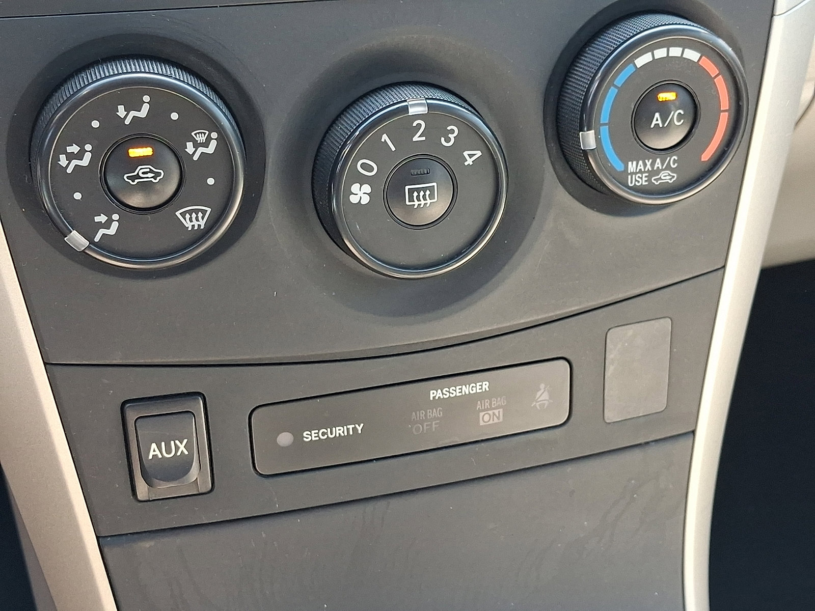 Used 2009 Toyota Corolla LE FWD image 16