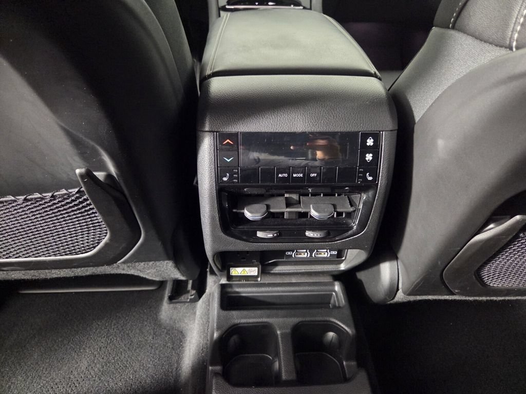 Used 2023 Jeep Grand Cherokee L Limited w/ Trailer Tow Group (B) AWD/4WD image 26