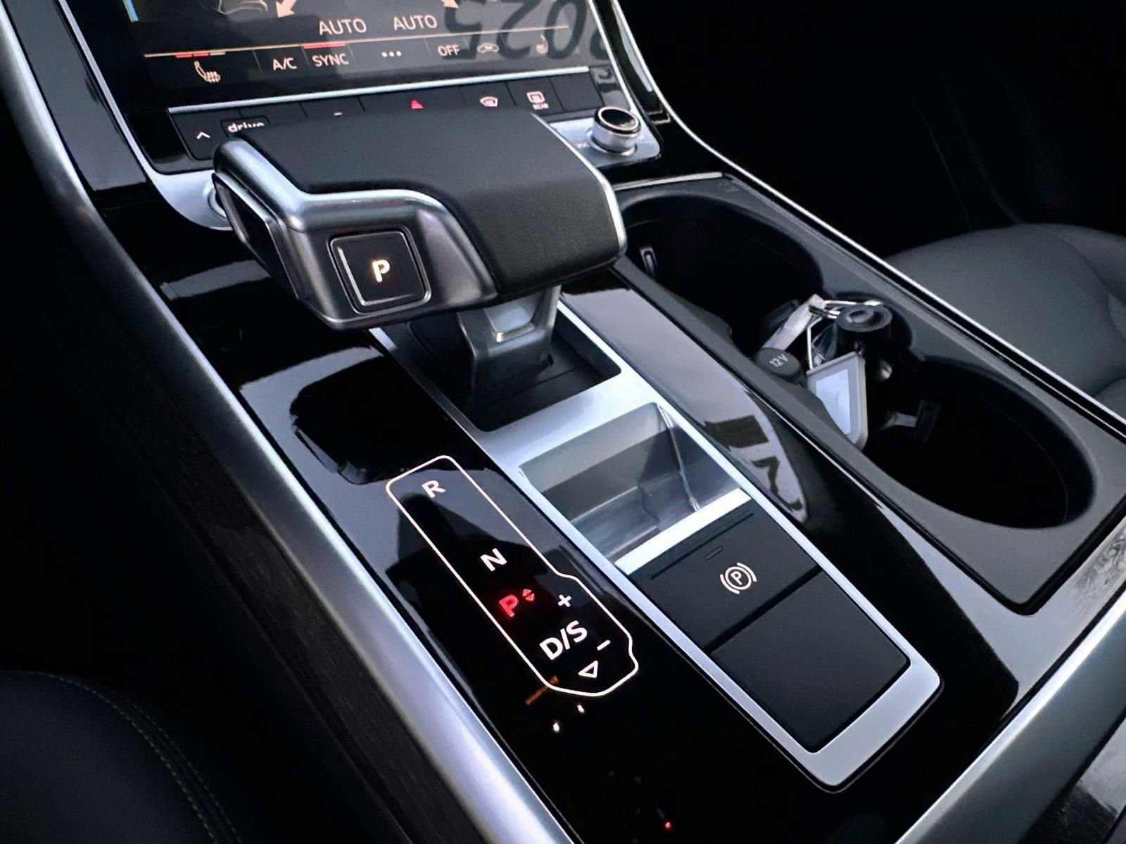 Used 2025 Audi Q8 Premium w/ Black Optic Package image 24