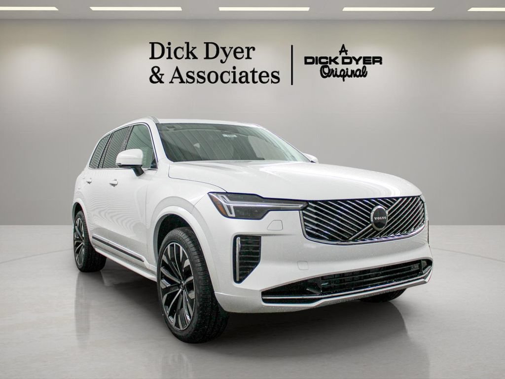 New 2026 Volvo XC90 B5 Core w/ Protection Package Premier AWD/4WD image 10