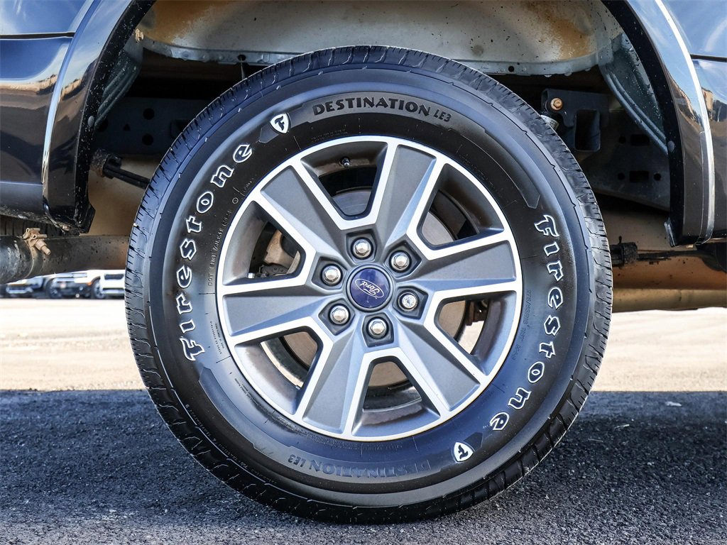 Used 2015 Ford F150 XLT w/ Equipment Group 302A Luxury image 9