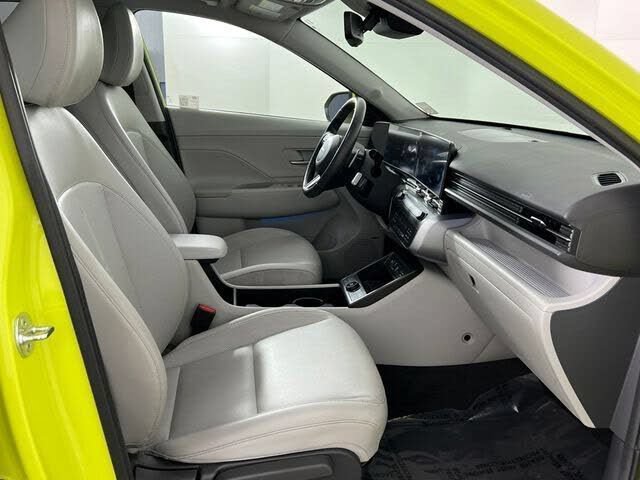 Used 2024 Hyundai Kona Limited FWD image 25