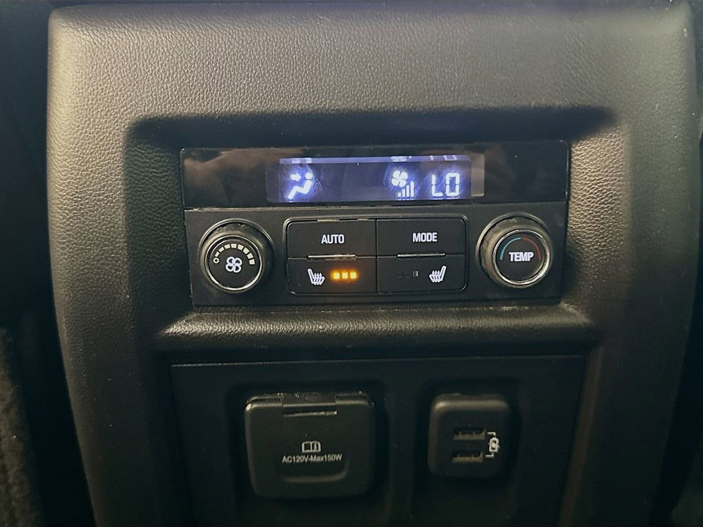 Used 2022 Chevrolet Traverse Premier image 31