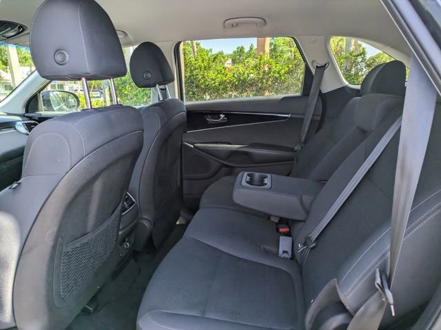 Used 2019 Kia Sorento FWD image 14