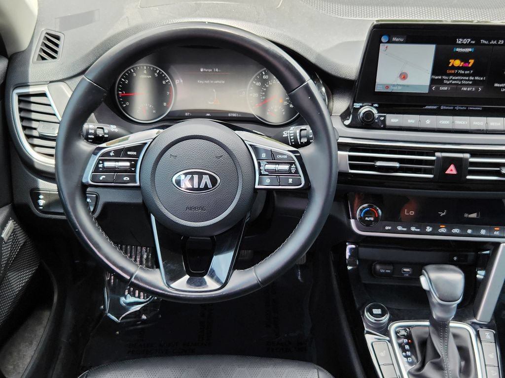 Used 2021 Kia Seltos SX w/ SX Sunroof Package AWD/4WD image 3