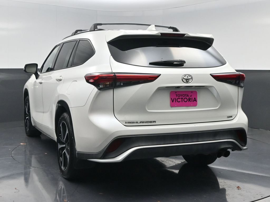 Used 2021 Toyota Highlander XSE image 17