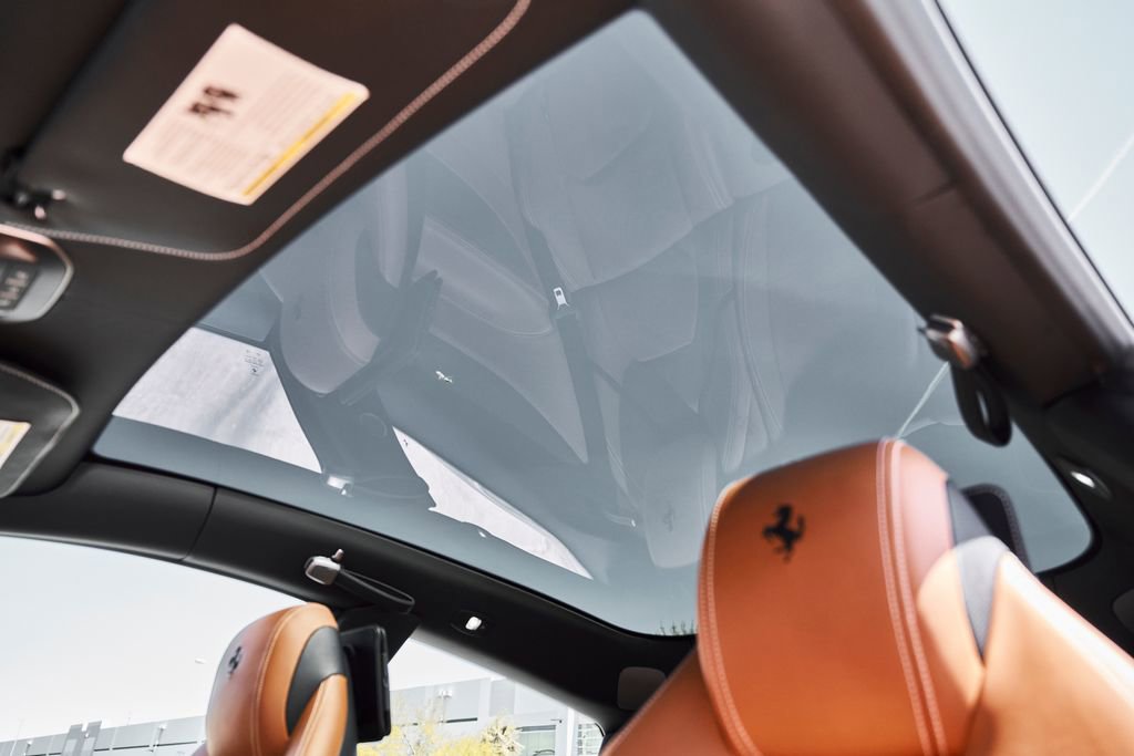 Used 2018 Ferrari GTC4Lusso AWD/4WD image 51