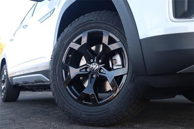 New 2026 Volkswagen Atlas Peak Edition image 3