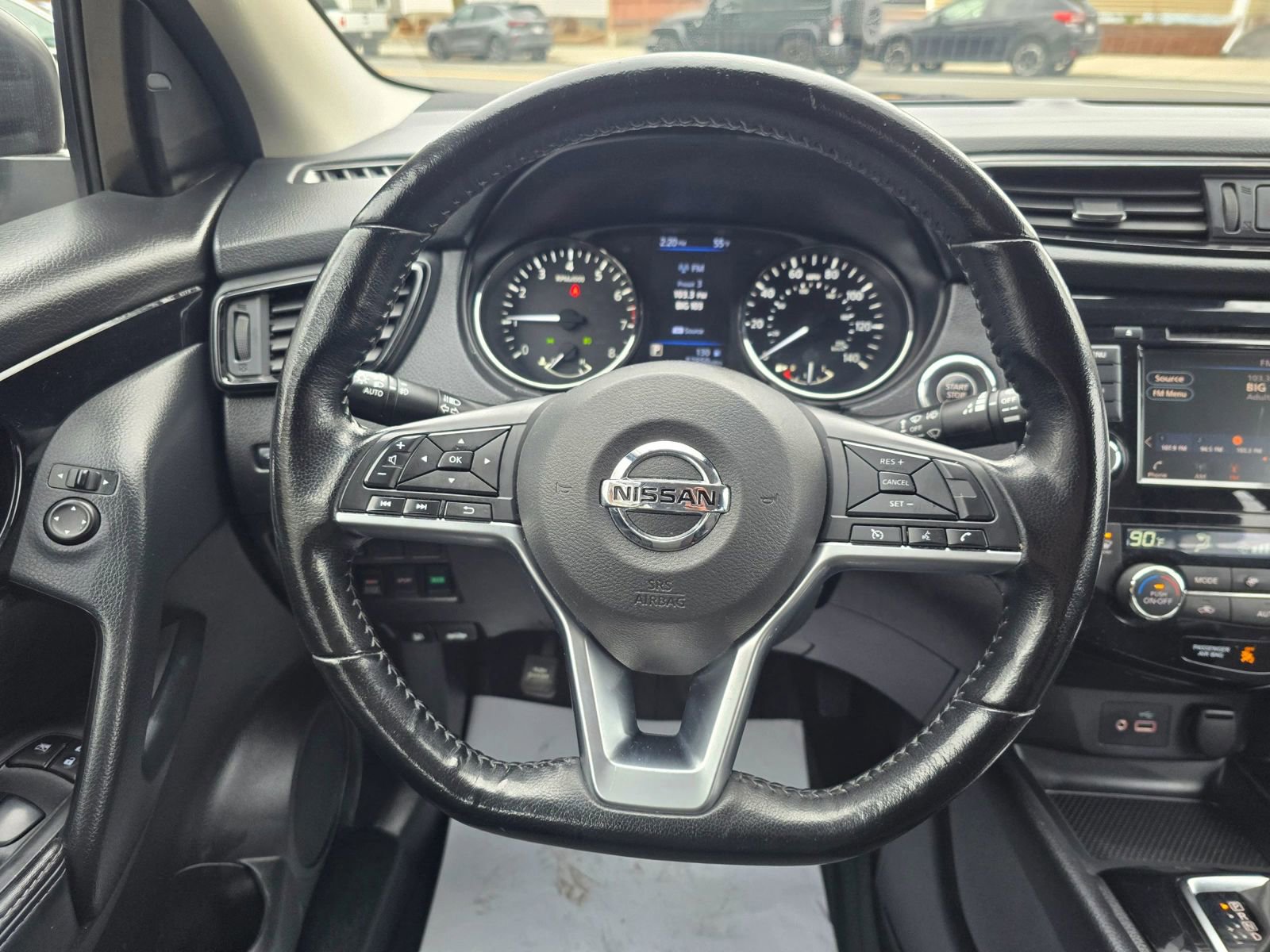 Used 2020 Nissan Rogue Sport SV w/ All-Weather Package AWD/4WD image 17