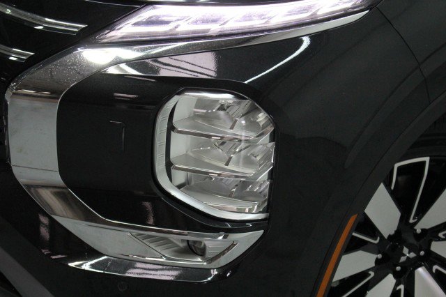 New 2026 Mitsubishi Outlander SE AWD/4WD image 2