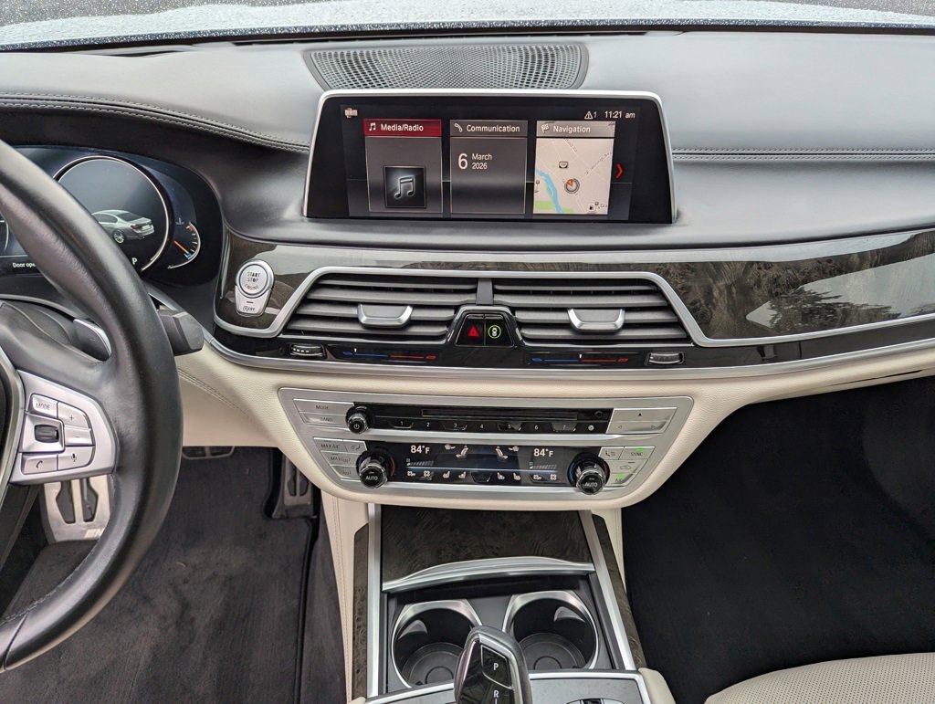 Used 2019 BMW 740i w/ Executive Package image 18