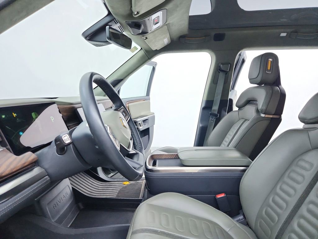 Used 2023 Rivian R1S Adventure image 20