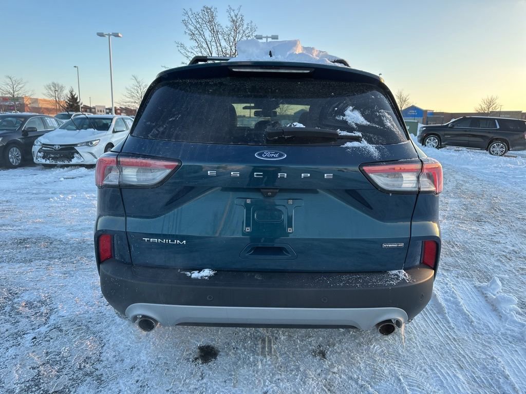 Used 2020 Ford Escape Titanium image 9