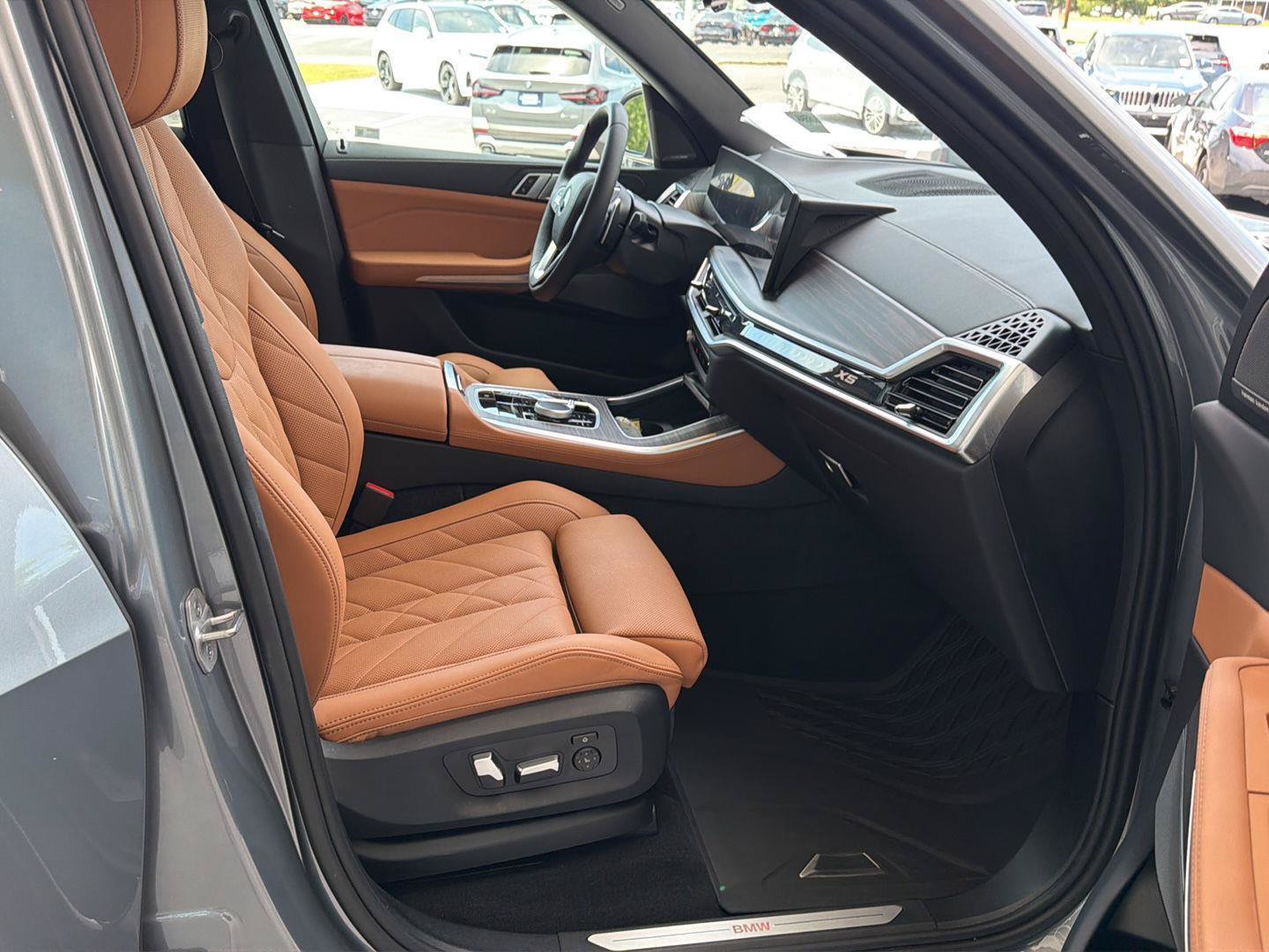 Certified 2024 BMW X5 sDrive40i w/ Premium Package RWD image 13