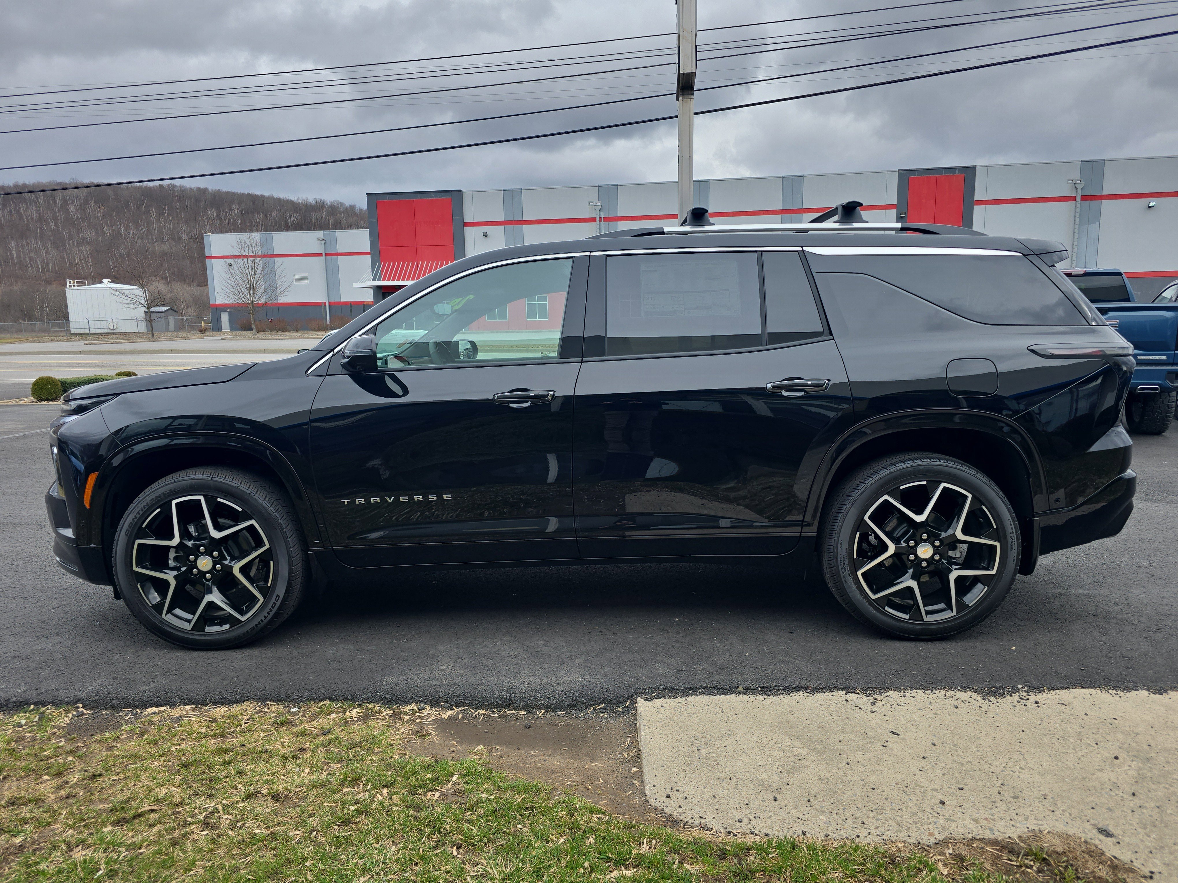 New 2026 Chevrolet Traverse High Country w/ LPO, Floor Liner Package image 7