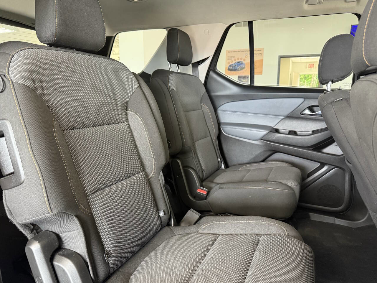 Used 2019 Chevrolet Traverse LT w/ LPO, Cargo Package FWD image 16