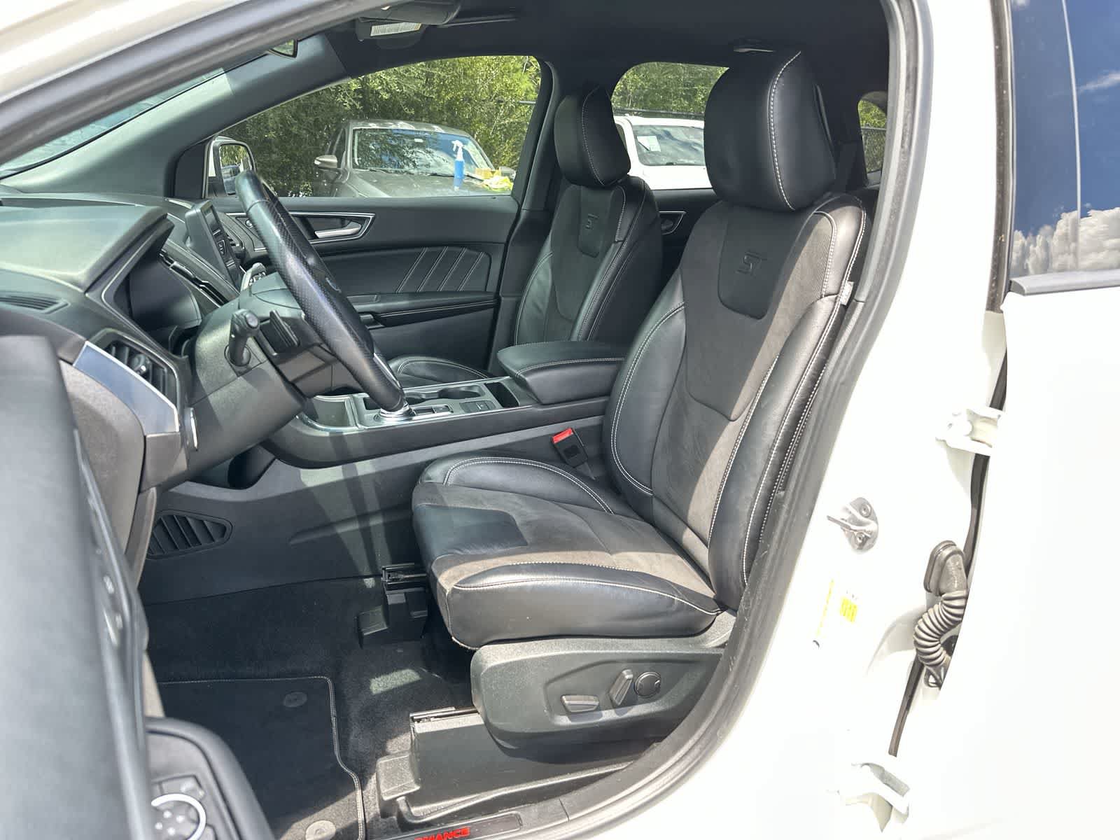 Used 2022 Ford Edge ST AWD/4WD image 3