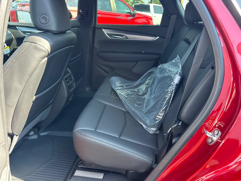 New 2026 Cadillac XT5 Luxury w/ LPO, Floor Liner Package AWD/4WD image 12