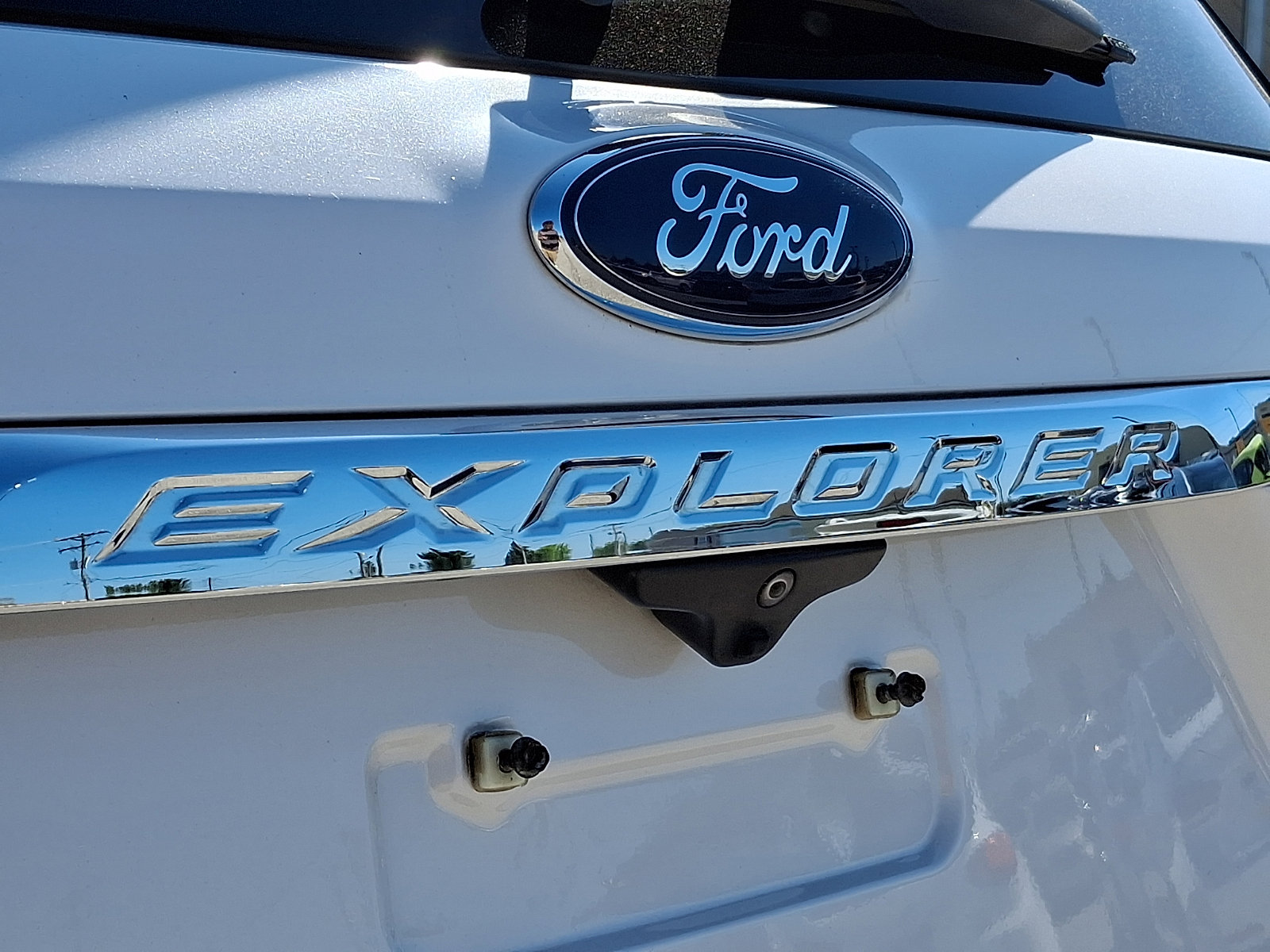 Used 2018 Ford Explorer Limited w/ Equipment Group 301A AWD/4WD image 31