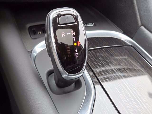 Certified 2019 Buick Enclave Avenir w/ Avenir Technology Package AWD/4WD image 34